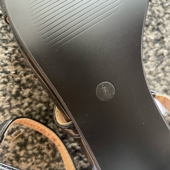 NEW -Black Strappy Sandals - Picture 12 of 12